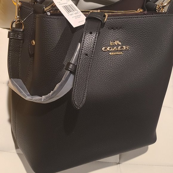 Trendy Coach large Town bucket bag in pebble leather black and gold, interior :… - Picture 1 of 8